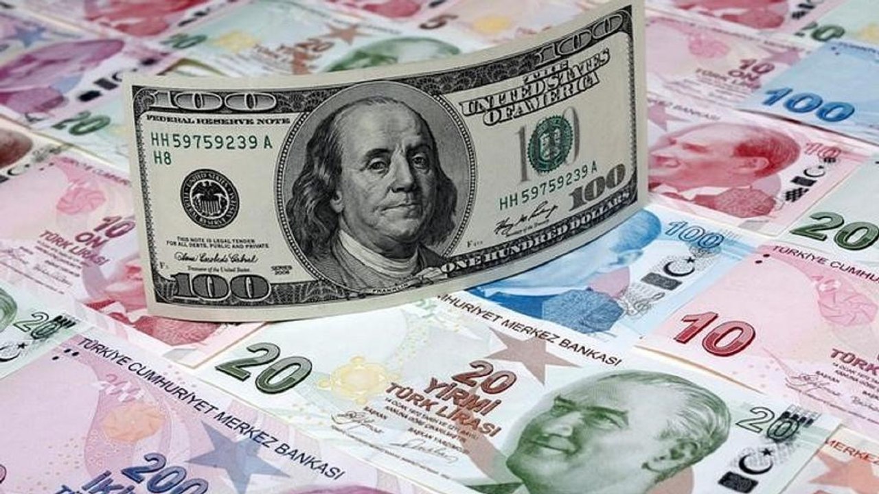 الليرة التركية تواصل هبوطها الحاد والمستثمرون يرقبون البنك المركزي