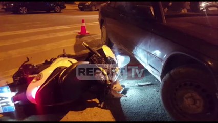 Report TV - Vlorë, përplaset nga benzi, lëndohet drejtuesi i motorit