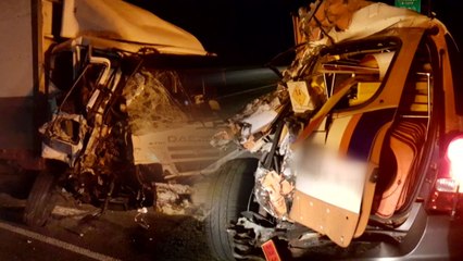 갓길 세워진 순찰차 추돌...2명 사상 / YTN