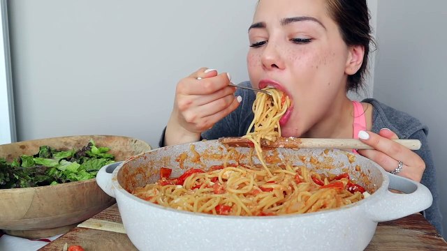 One-Pot Two Cheese Chicken Spaghetti Recipe (SQUISHY EATING SOUNDS) 먹방 Mukbang