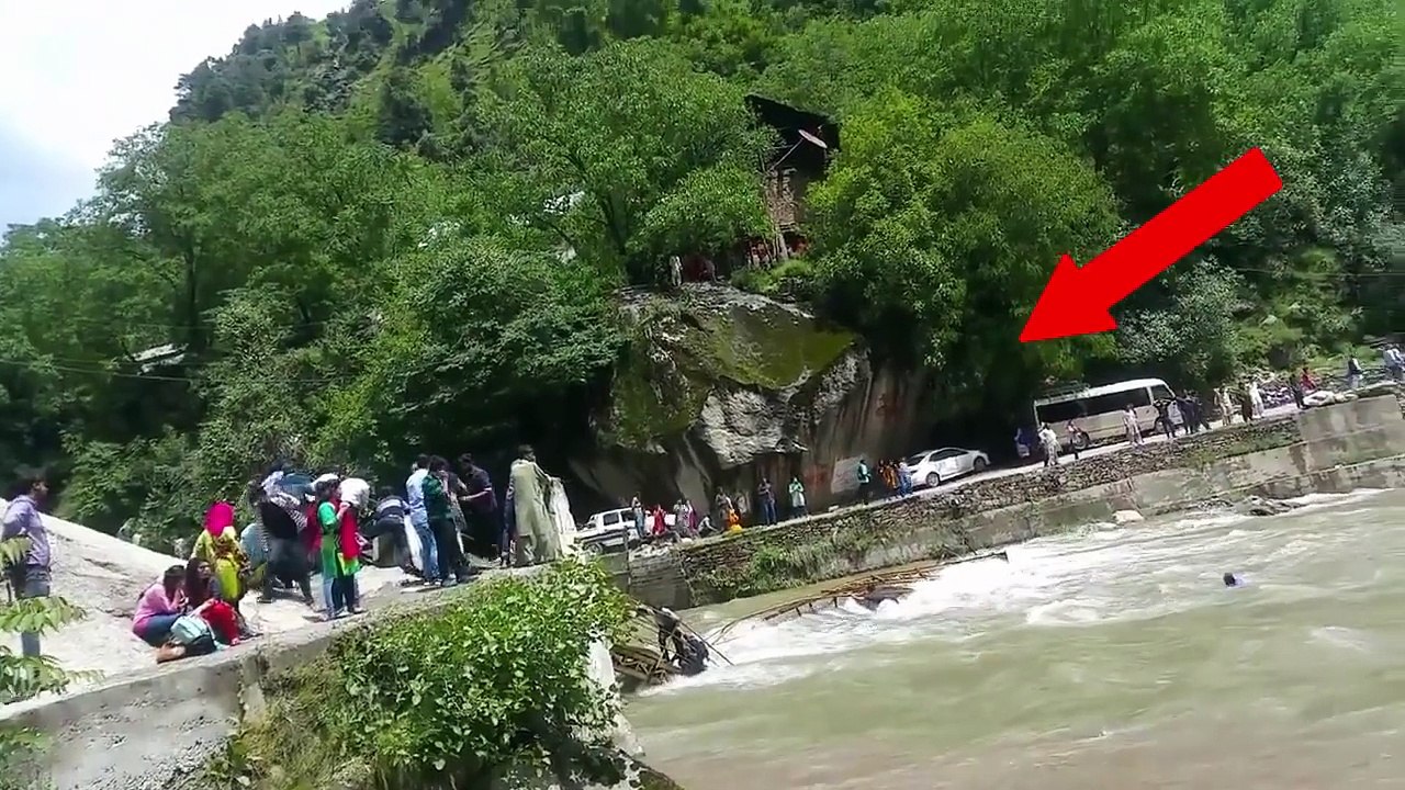 Neelum_Bridge_incident_Live_from_Neelam_Valley_Pakistan_News