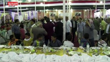 محافظ مطروح يشارك الأيتام الإفطار فى الخيمة الرمضانية بحضور مدير الأمن