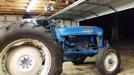 1964 Ford 2000 tractor start up