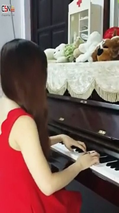 Piano - G [MP4 640x426]