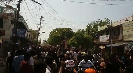 தூத்துக்குடி கலெக்டர் அலுவலகத்தை நோக்கி ஆயிரக்கணக்கானோர் பேரணி-வீடியோ