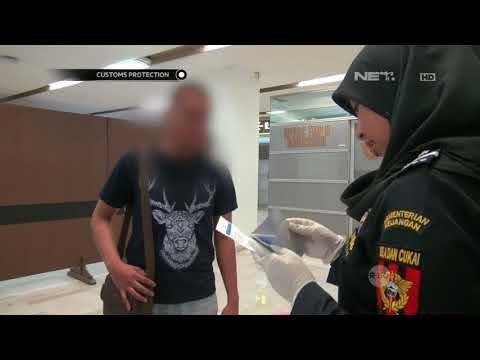 Dengan Berat Hati Penumpang Ini Memusnahkan Kelebihan Minuman yang Dibawanya - Custom Protection