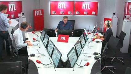 Daniel Cohn-Bendit face au CRS qu'il avait défié en mai 68