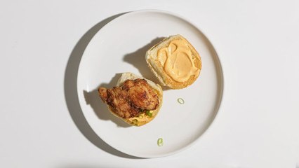 How to Make a Crispy Chicken Sandwich