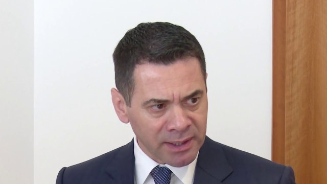 Shtyhet taksa e pronës