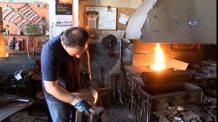 Demircilerin 700 Derece Sıcak ve Oruçla İmtihanı