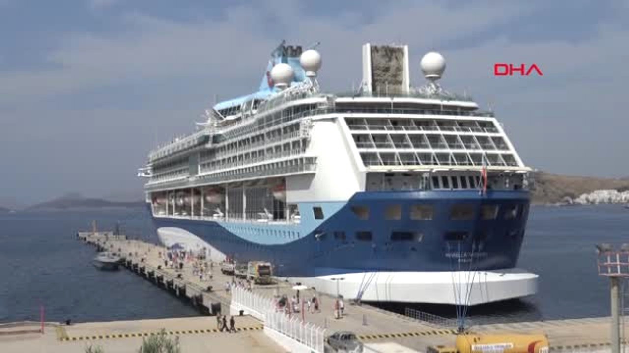 Muğla Sezonun İlk Yolcu Gemisi Bodrum'a Geldi
