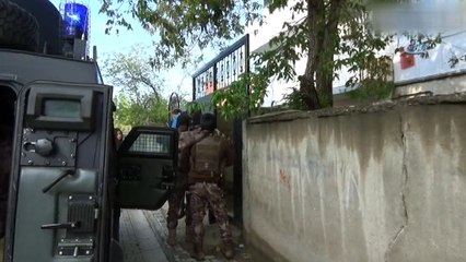 Polisten kaçakçılara eş zamanlı operasyon havadan görüntülendi