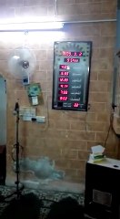 لماذا ترك المصليين هذا المسجد وأكمل الإمام صلاة التراويح بمفردة