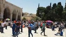 #مباشر .. مئات الألاف يؤدون صلاة الجمعة الأولى من شهر رمضان فى باحات المسجد الأقصي المبارك #العاصمة_الفلسطينية_القدس