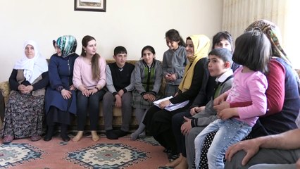 Ev ziyaretleriyle öğrencilerin okula ilgisini artırıyorlar - VAN