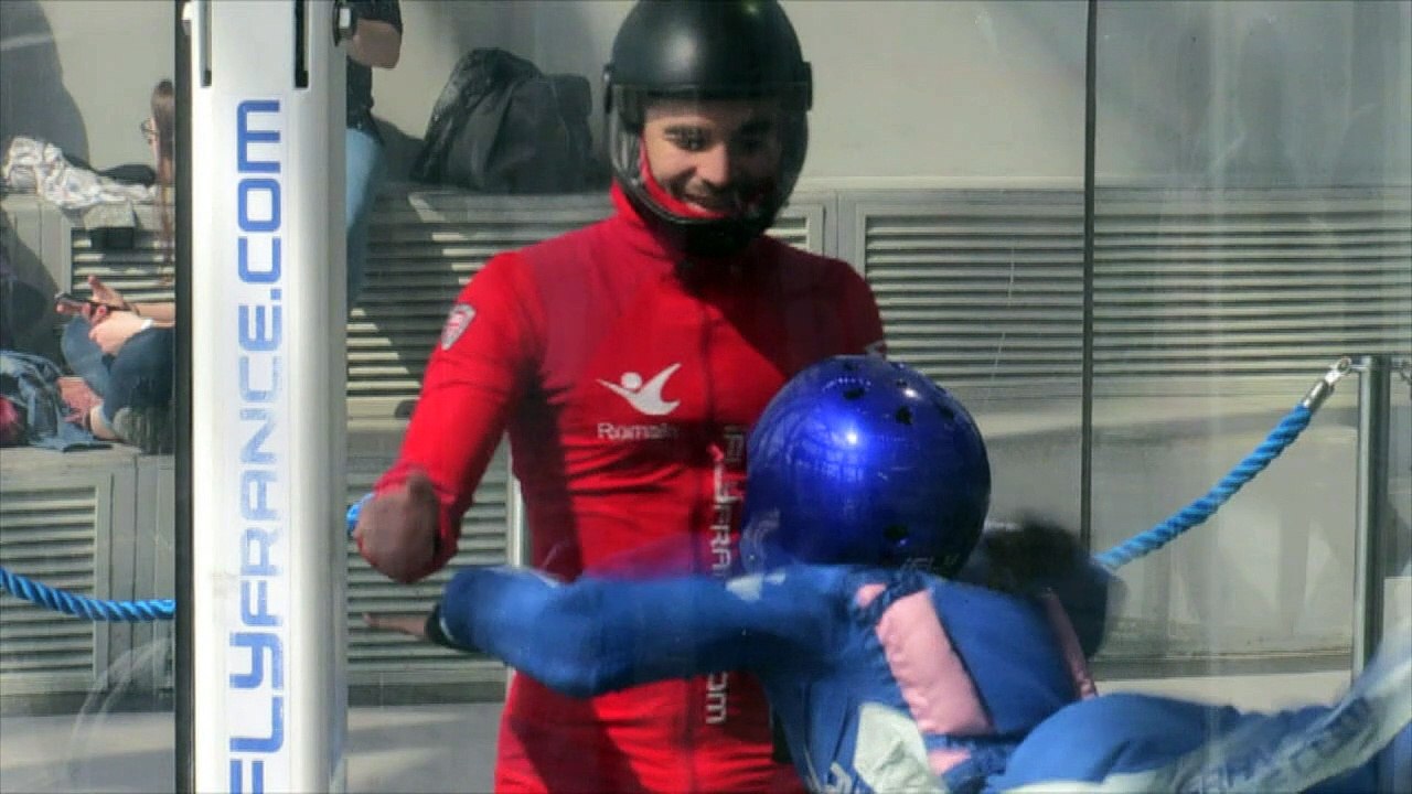 Indoor skydiving: Parisians take flight