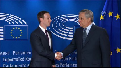 Facebook'un kurucusu ve Üst Yöneticisi Mark Zuckerberg Brüksel'de