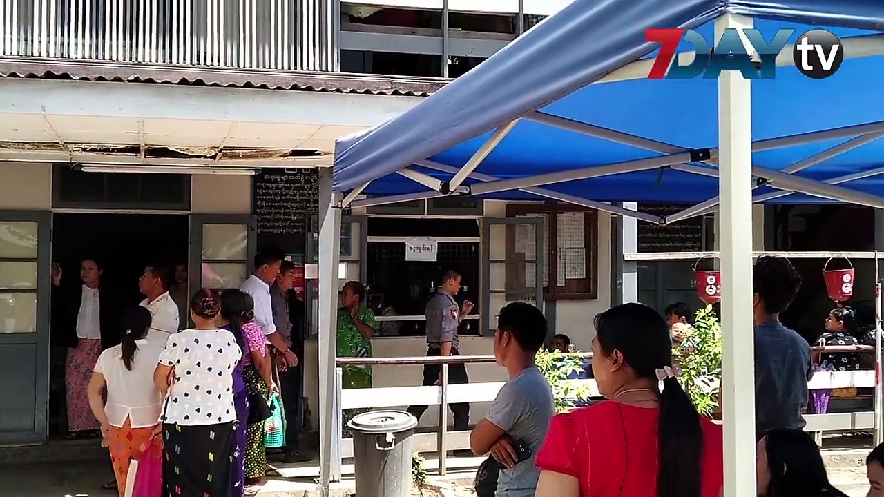 မယ္လိမ့္လုံ စားေသာက္ဆိုင္ပိုင္ရွင္က အဓမၼျပဳက်င့္ခဲ့တယ္ဆိုတဲ့ဝန္ထမ္းအမ်ိဳးသားကိုစစစ္ေဆးေမ - ၁၆ ၊၂၀၁၈မယ္လိမ့္လုံ စားေသာက္ဆိုင္ပိုင္ရွင္က လိင္တူခ်င္း အဓမၼျပဳ ခ