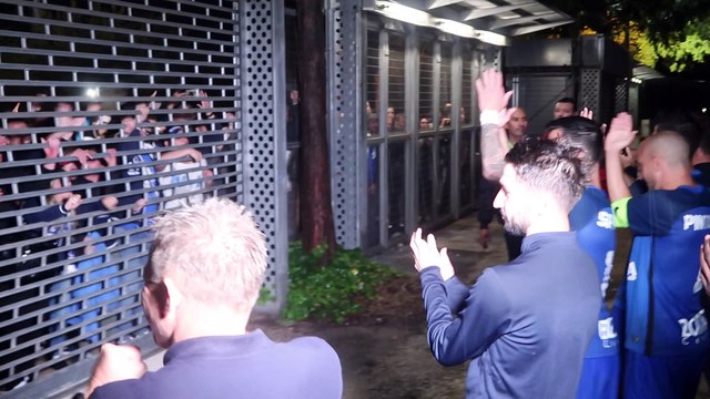 GF 38 : Les Grenoblois fêtent la victoire avec leurs supporters !