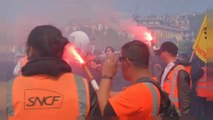 Francia, l'opinione del sindacato sull'ondata di scioperi che paralizza il paese