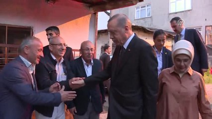 Cumhurbaşkanı Erdoğan Orucunu Yer Sofrasında Açtı