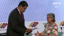 Maduro expulsa representantes dos EUA