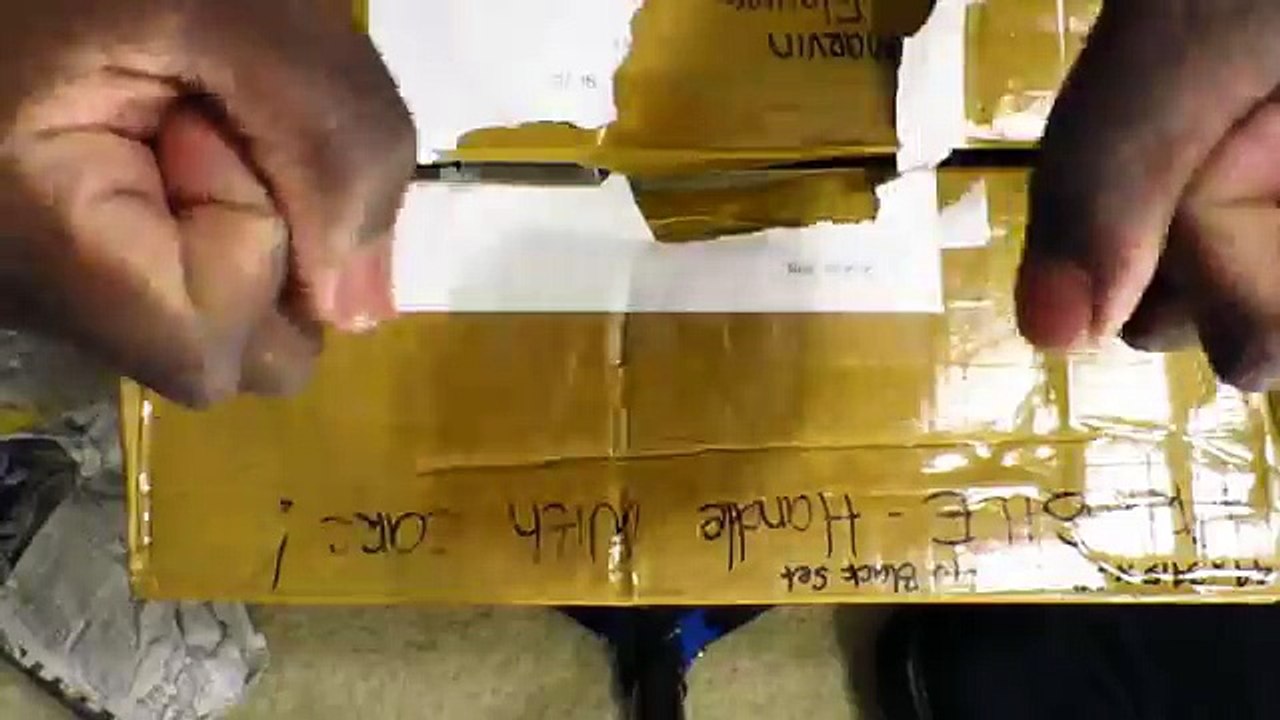 Honest Aniki Cosplay Unboxing Review | Black Kyoryuger Dino charge