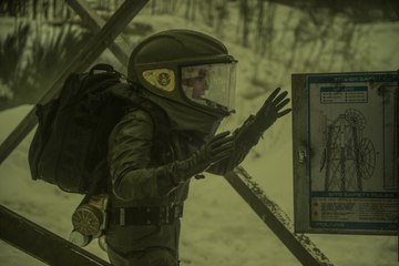 The 100 " Exit Wounds" (S05E06) High Quality