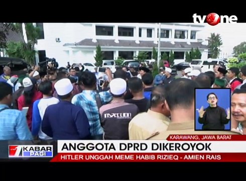 Hina Habib Rizieq dan Amien Rais, Anggota DPRD Dikeroyok