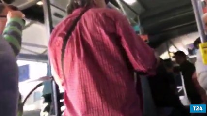 Metrobüste öpüşen çifte tepki gösterdi, Onlarca çocuğa tecavüze ses çıkardın mı? sorusuyla karşılaştı!