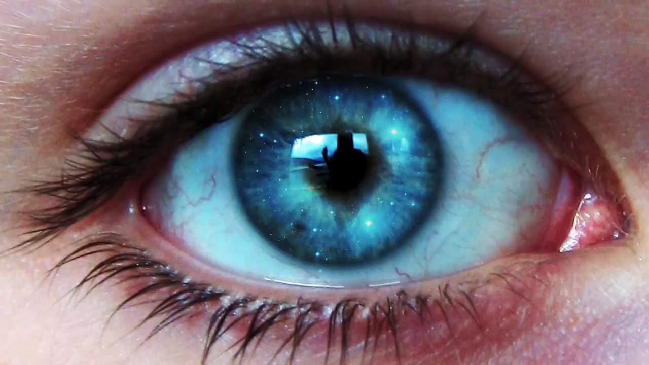 Photoshop CC Tutorial_ Galaxy Eye Photo Manipulation Effect