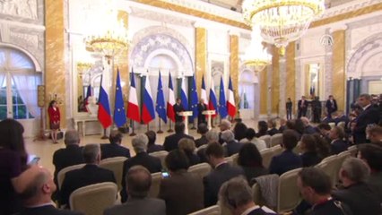 Putin ve Macron, St. Petersburg'ta Bir Araya Geldi - St.