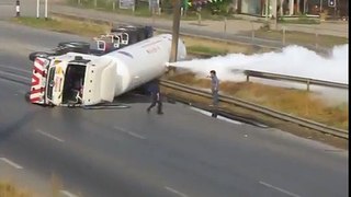 ACCIDENT IN THAILAND รถแก๊ส LPG คว่ำ