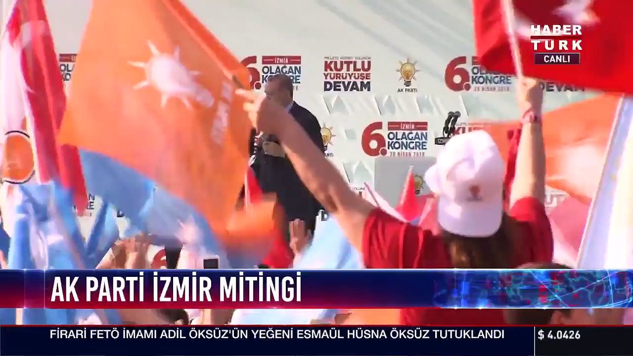 İbrahim Tatlıses, AKPnin İzmirdeki seçim mitinginde: İbo size aşıktır, yaylalar yaylalar...