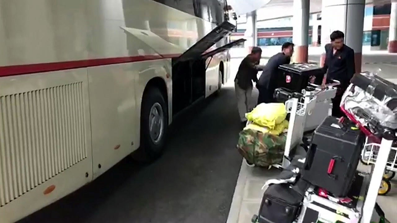 南 취재진 北 원산 도착...이르면 내일 핵실험장 폐기 / YTN