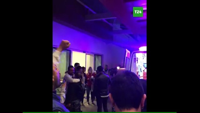 Beşiktaş taraftarı hastaneye kaldırılan Şenol Güneşi yalnız bırakmadı: Şenol hoca babamız, Beşiktaş evimiz!