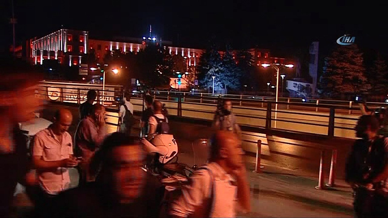 Kara Havacılık Komutanlığı davasında esas hakkındaki mütalaasını veren savcının 29'ar kez ağırlaştırılmış müebbet ve 5 bin 736 yıl hapsini istediği sanıklar arasında Genelkurmay Başkanı Orgeneral Hulusi Akar'ı Akıncı Üssü'nden Çankaya Köşkü'