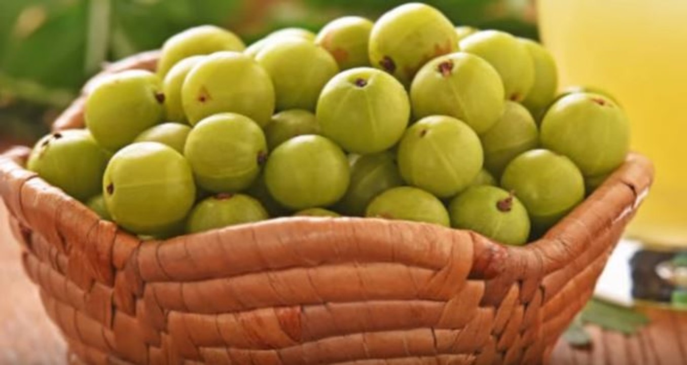 Health Benefits of eating Amla |आँवला खाने के अनगिनत फायदे  | Boldsky