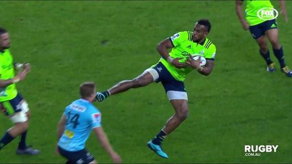 Kung-fu pendant un match de rugby