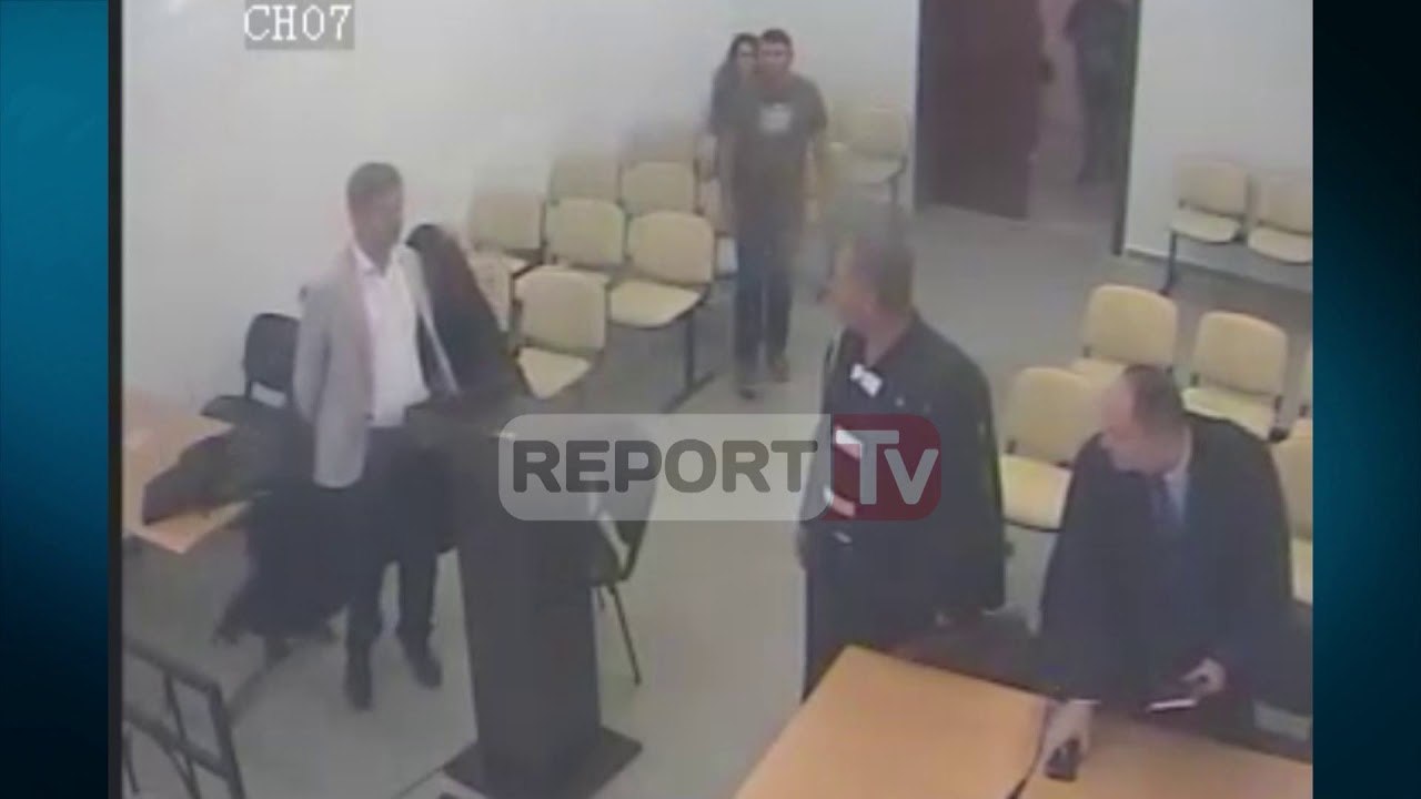 Pamjet e kamerave të sigurisë, momenti kur i riu arratiset nga salla e gjyqit në Gjykatën e Vlorës
