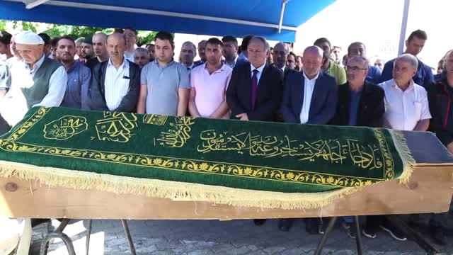 Çoruh Nehri'ne Düşen Otomobilde Hayatını Kaybeden 2 Kişinin Cenazeleri Toprağa Verildi