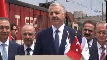 Bakan Arslan “Hedefimiz Sene Sonu Hattın Tamamını İşletmeye Açmak”