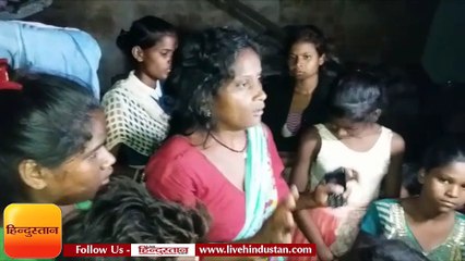 Tải video: जुआ में हारने पर बच्चों ने चाकू मार कर की किशोर की हत्या