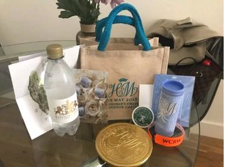 Kraliyet'in Düğün Hediyesi e-Bay İnternet Sitesinde Satışa Çıkarıldı