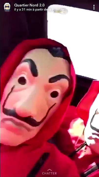 Ils vont sur les Champs Élysées déguisés en braqueurs de Casa de Papel  et vont le regretter