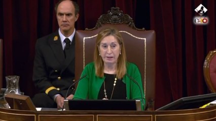 Pastor llama la atención a diputados al ver a Tania Sánchez comer en el pleno