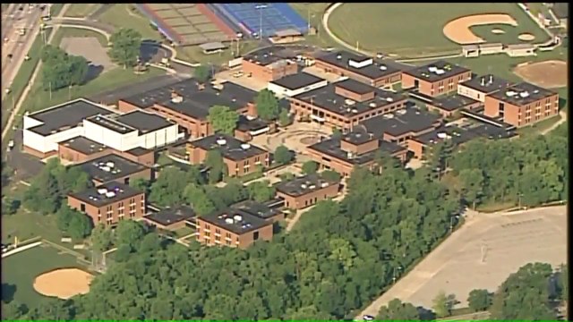 18-Year-Old in Custody After Threat Closes 2 Illinois High Schools