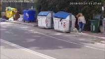 Bari: filmati i cittadini che abbandonano i rifiuti per strada, il Sindaco pubblica il video su Facebook