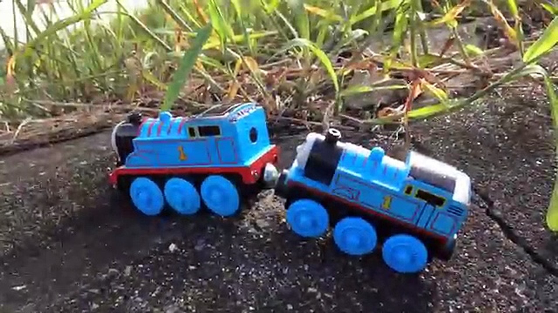 なかよく外出編 ディーゼル１０ ドッジ 電動トーマス 木製トーマス Thomas Friends Walk Along Well Video Dailymotion