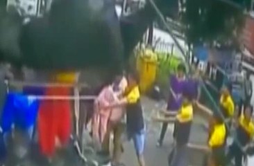 China: un niño sobrevive tras caer desde un sexto piso